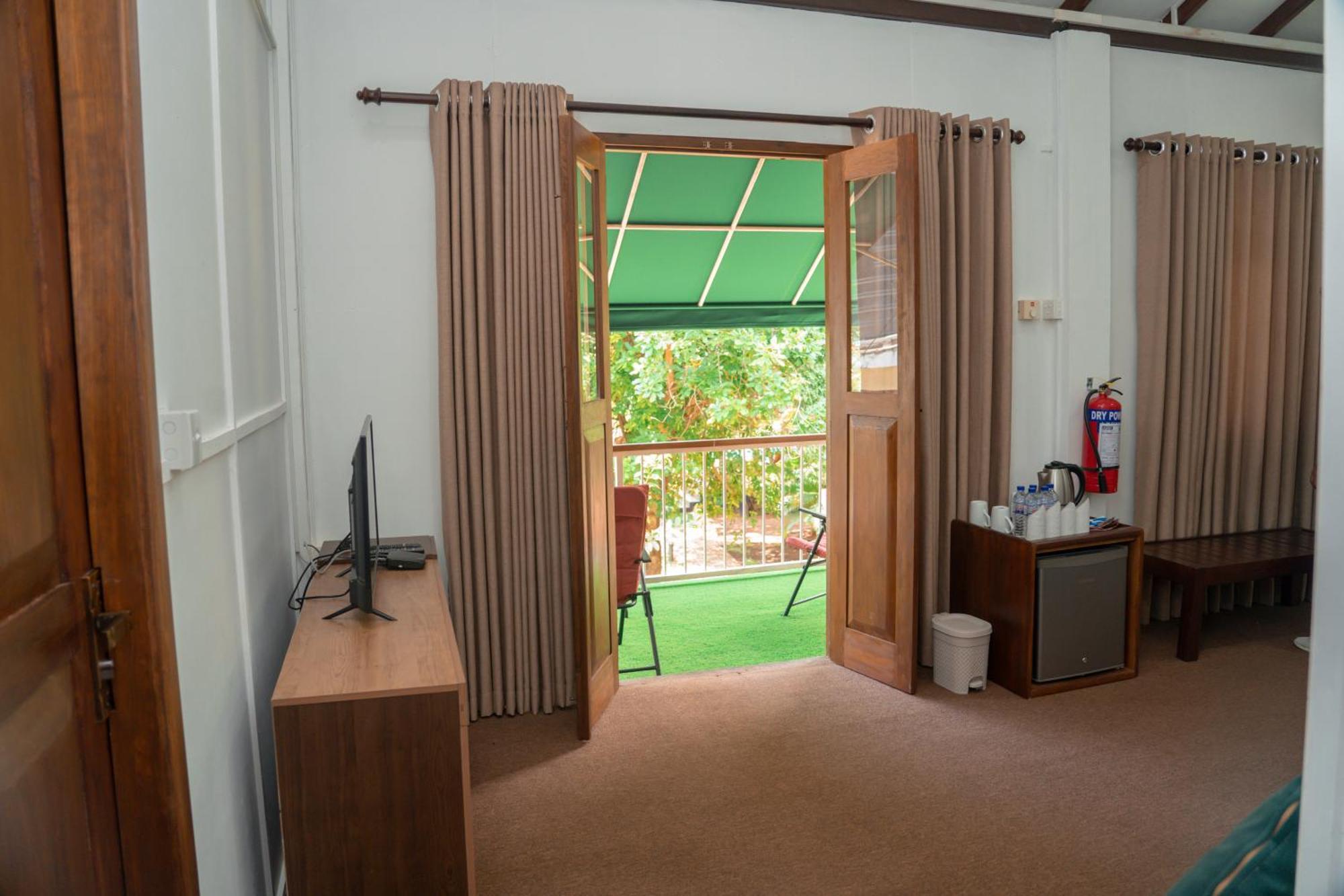 Tepraas Sigiriya Hotel Exterior photo